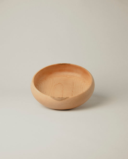 Vista cenital del cuenco de arce Nº 3, hecho por Yubero Torno