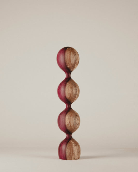 Vista posterior de la escultura de amaranto Nº 01, pieza única torneada por Yubero Torno