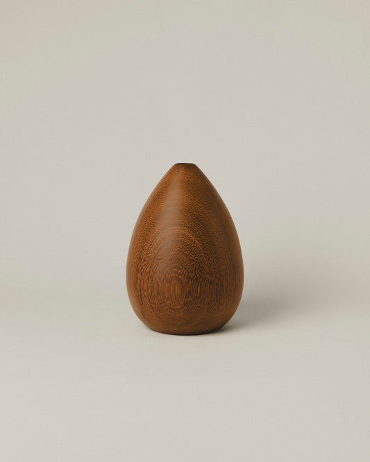  Jarrón artesanal de iroko M con forma de gota cerrada
